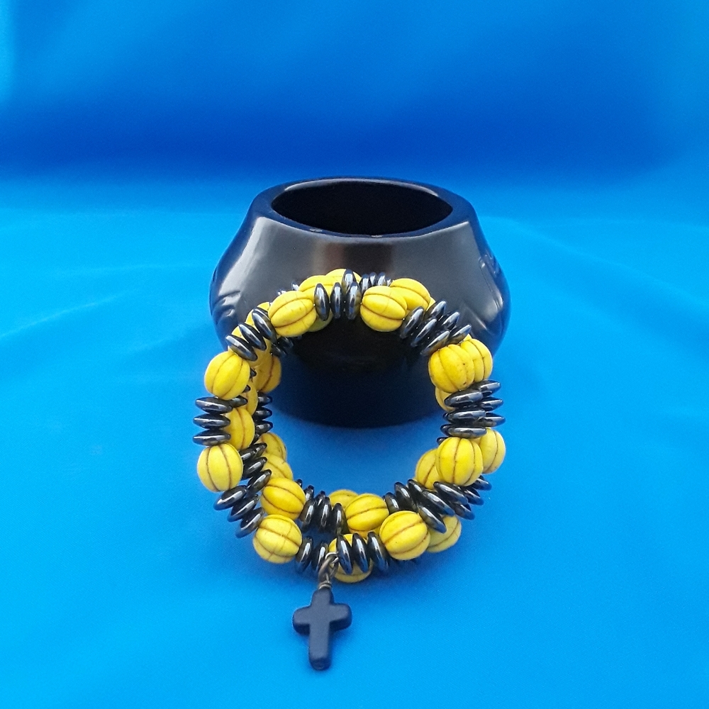 Hematite and Howlite wrap bracelet